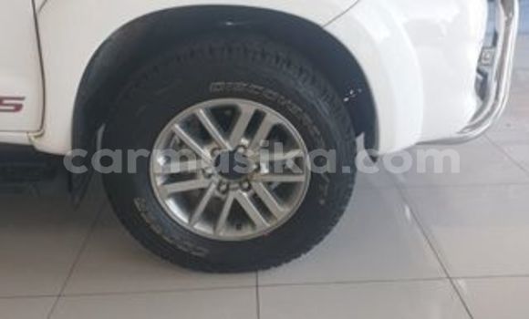 Acheter Occasion Voiture Toyota Hilux Blanc à Beitbridge, Matabeleland South Acheter Occasion Voiture Toyota Hilux Blanc à Beitbridge, Matabeleland South