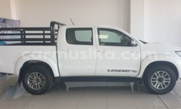 Acheter Occasion Voiture Toyota Hilux Blanc à Beitbridge, Matabeleland South Acheter Occasion Voiture Toyota Hilux Blanc à Beitbridge, Matabeleland South