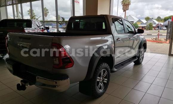 Buy Used Toyota Hilux Silver Car in Beitbridge in Matabeleland South Buy Used Toyota Hilux Silver Car in Beitbridge in Matabeleland South