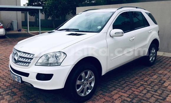 Buy Used Mercedes-Benz GLC 250D White Car in Beitbridge in Matabeleland South Buy Used Mercedes-Benz GLC 250D White Car in Beitbridge in Matabeleland South