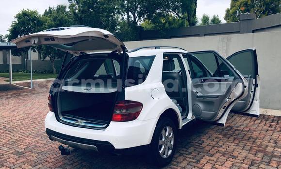 Buy Used Mercedes-Benz GLC 250D White Car in Beitbridge in Matabeleland South Buy Used Mercedes-Benz GLC 250D White Car in Beitbridge in Matabeleland South