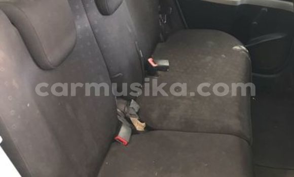 Tenga Tsaru Toyota Yaris Bhurawuni Mota in Beitbridge in Matabeleland South Tenga Tsaru Toyota Yaris Bhurawuni Mota in Beitbridge in Matabeleland South