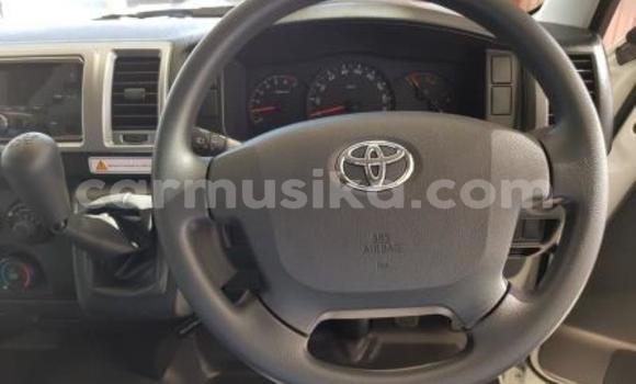 Tenga Tsaru Toyota Hiace Chena Mota in Beitbridge in Matabeleland South Tenga Tsaru Toyota Hiace Chena Mota in Beitbridge in Matabeleland South