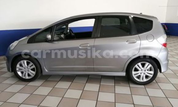 Buy Used Honda Jazz Silver Car in Beitbridge in Matabeleland South Buy Used Honda Jazz Silver Car in Beitbridge in Matabeleland South