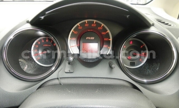 Buy Used Honda Fit White Car in Beitbridge in Matabeleland South Buy Used Honda Fit White Car in Beitbridge in Matabeleland South