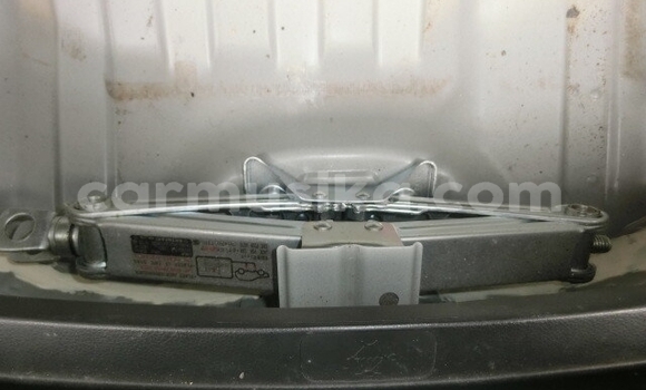 Buy Used Honda Fit White Car in Beitbridge in Matabeleland South Buy Used Honda Fit White Car in Beitbridge in Matabeleland South