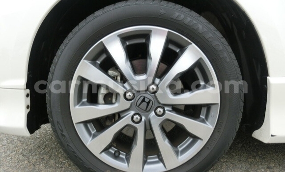 Buy Used Honda Fit White Car in Beitbridge in Matabeleland South Buy Used Honda Fit White Car in Beitbridge in Matabeleland South