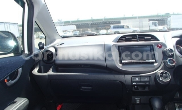 Acheter Occasion Voiture Honda Fit Blanc à Beitbridge, Matabeleland South Acheter Occasion Voiture Honda Fit Blanc à Beitbridge, Matabeleland South