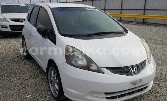 Nunua Ilio tumika Honda Fit Nyeupe Gari ndani ya Beitbridge nchini Matabeleland Kusini