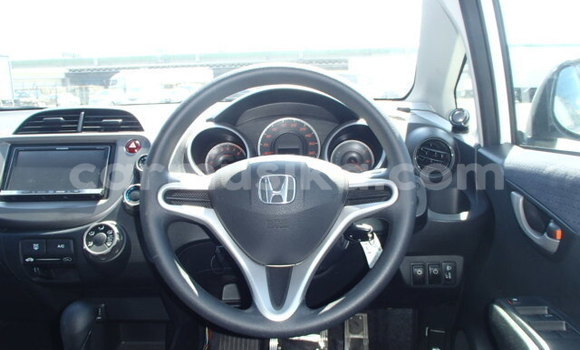 Buy Used Honda Fit White Car in Beitbridge in Matabeleland South Buy Used Honda Fit White Car in Beitbridge in Matabeleland South