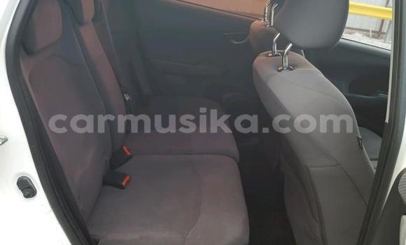 Buy Used Honda Fit White Car in Beitbridge in Matabeleland South Buy Used Honda Fit White Car in Beitbridge in Matabeleland South