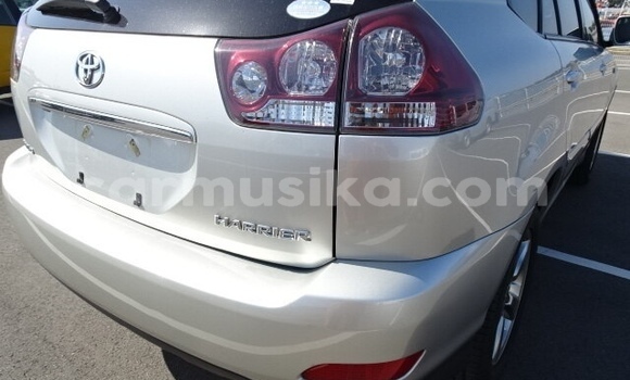 Acheter Occasion Voiture Toyota Harrier Autre à Beitbridge, Matabeleland South Acheter Occasion Voiture Toyota Harrier Autre à Beitbridge, Matabeleland South