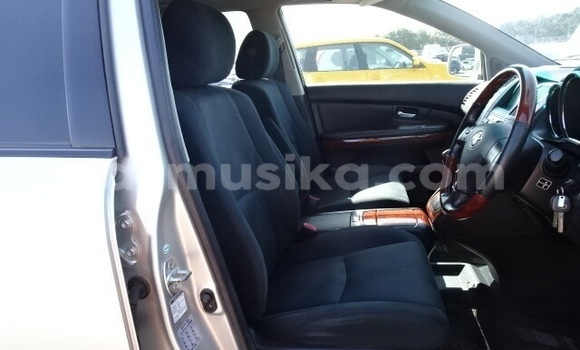 Acheter Occasion Voiture Toyota Harrier Autre à Beitbridge, Matabeleland South Acheter Occasion Voiture Toyota Harrier Autre à Beitbridge, Matabeleland South