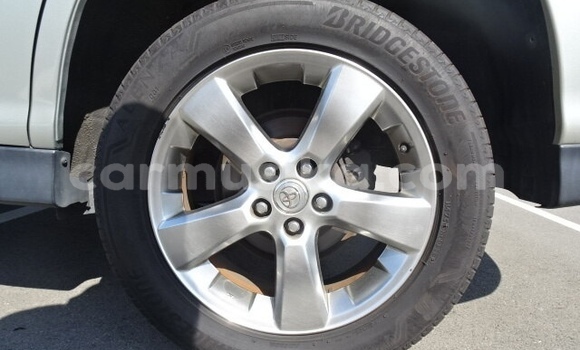 Acheter Occasion Voiture Toyota Harrier Autre à Beitbridge, Matabeleland South Acheter Occasion Voiture Toyota Harrier Autre à Beitbridge, Matabeleland South