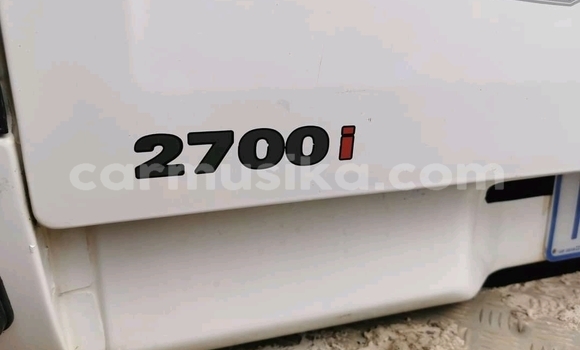 Tenga Tsaru Toyota Hilux Chena Mota in Beitbridge in Matabeleland South Tenga Tsaru Toyota Hilux Chena Mota in Beitbridge in Matabeleland South