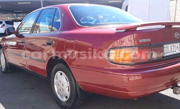 Acheter Occasion Voiture Toyota Camry Rouge à Beitbridge, Matabeleland South Acheter Occasion Voiture Toyota Camry Rouge à Beitbridge, Matabeleland South