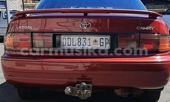 Acheter Occasion Voiture Toyota Camry Rouge à Beitbridge, Matabeleland South Acheter Occasion Voiture Toyota Camry Rouge à Beitbridge, Matabeleland South
