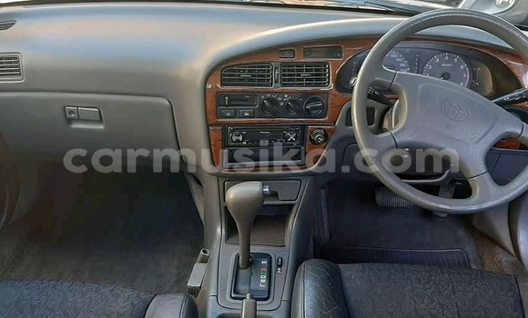 Acheter Occasion Voiture Toyota Camry Rouge à Beitbridge, Matabeleland South Acheter Occasion Voiture Toyota Camry Rouge à Beitbridge, Matabeleland South