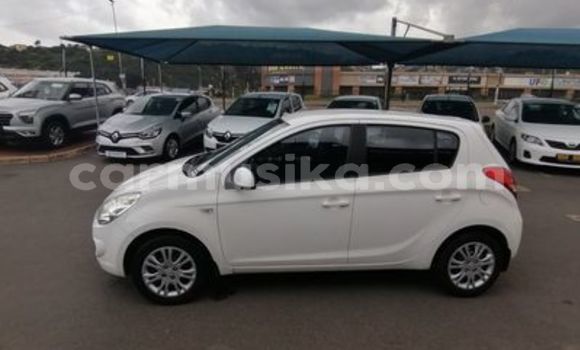 Tenga Tsaru Hyundai i20 Chena Mota in Beitbridge in Matabeleland South Tenga Tsaru Hyundai i20 Chena Mota in Beitbridge in Matabeleland South