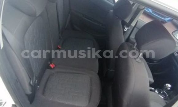 Tenga Tsaru Hyundai i20 Chena Mota in Beitbridge in Matabeleland South Tenga Tsaru Hyundai i20 Chena Mota in Beitbridge in Matabeleland South