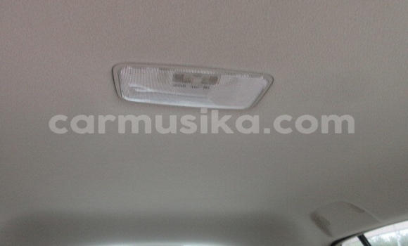 Acheter Occasion Voiture Toyota Vitz Blanc à Beitbridge, Matabeleland South Acheter Occasion Voiture Toyota Vitz Blanc à Beitbridge, Matabeleland South