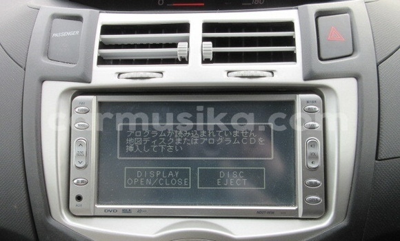 Acheter Occasion Voiture Toyota Vitz Blanc à Beitbridge, Matabeleland South Acheter Occasion Voiture Toyota Vitz Blanc à Beitbridge, Matabeleland South