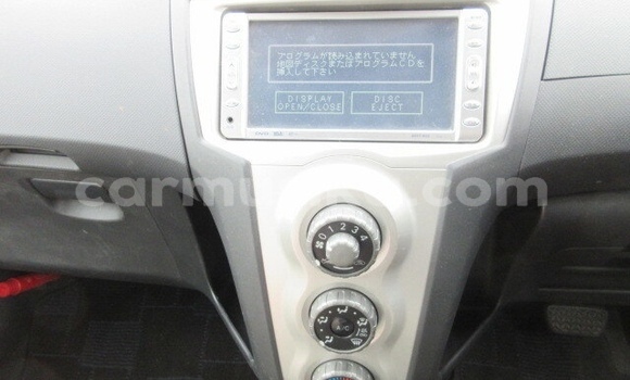 Acheter Occasion Voiture Toyota Vitz Blanc à Beitbridge, Matabeleland South Acheter Occasion Voiture Toyota Vitz Blanc à Beitbridge, Matabeleland South