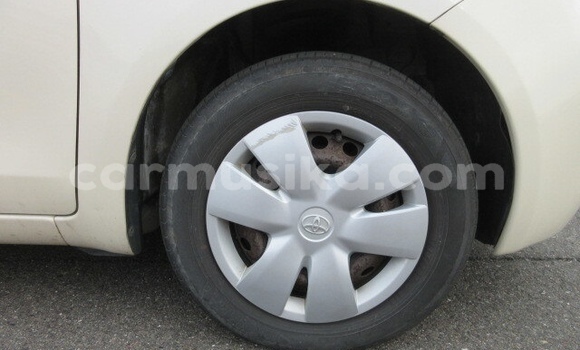 Acheter Occasion Voiture Toyota Vitz Blanc à Beitbridge, Matabeleland South Acheter Occasion Voiture Toyota Vitz Blanc à Beitbridge, Matabeleland South