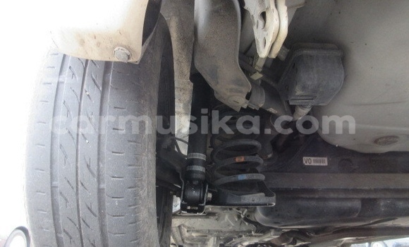 Acheter Occasion Voiture Toyota Vitz Blanc à Beitbridge, Matabeleland South Acheter Occasion Voiture Toyota Vitz Blanc à Beitbridge, Matabeleland South