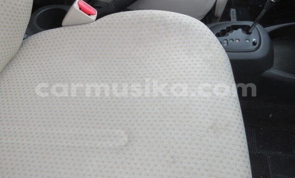 Acheter Occasion Voiture Toyota Vitz Blanc à Beitbridge, Matabeleland South Acheter Occasion Voiture Toyota Vitz Blanc à Beitbridge, Matabeleland South