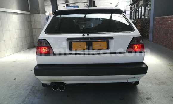 Acheter Occasion Voiture Volkswagen Golf Blanc à Beitbridge, Matabeleland South Acheter Occasion Voiture Volkswagen Golf Blanc à Beitbridge, Matabeleland South