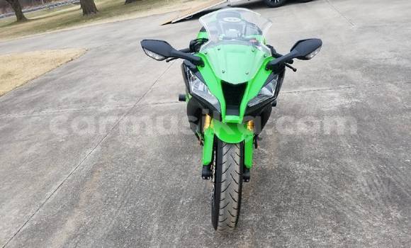 Tenga Tsaru Kawasaki Ninja ZX-10R Girinhi Bike in Harare in Harare Tenga Tsaru Kawasaki Ninja ZX-10R Girinhi Bike in Harare in Harare