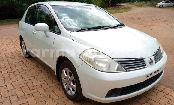Buy Used Nissan Tiida White Car in Beitbridge in Matabeleland South Buy Used Nissan Tiida White Car in Beitbridge in Matabeleland South