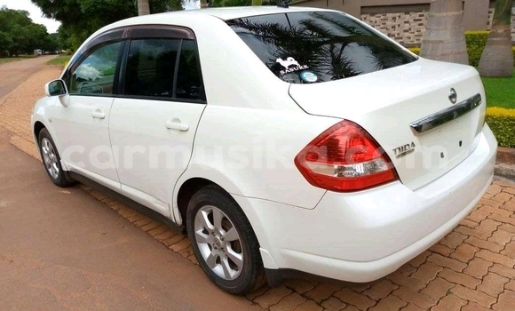 Buy Used Nissan Tiida White Car in Beitbridge in Matabeleland South Buy Used Nissan Tiida White Car in Beitbridge in Matabeleland South