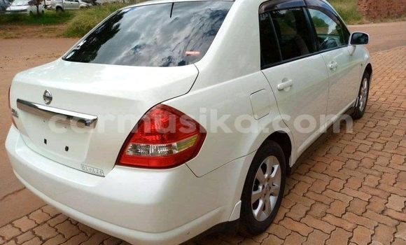 Buy Used Nissan Tiida White Car in Beitbridge in Matabeleland South Buy Used Nissan Tiida White Car in Beitbridge in Matabeleland South