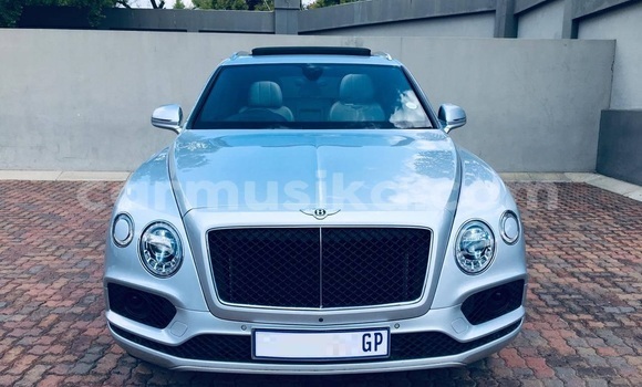 Tenga Tsaru Bentley Continental GT Sirivha Mota in Beitbridge in Matabeleland South Tenga Tsaru Bentley Continental GT Sirivha Mota in Beitbridge in Matabeleland South