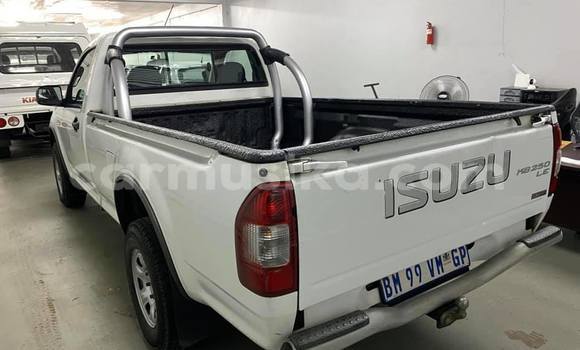 Tenga Tsaru Isuzu Axiom Chena Mota in Beitbridge in Matabeleland South Tenga Tsaru Isuzu Axiom Chena Mota in Beitbridge in Matabeleland South