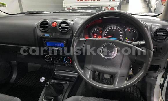 Tenga Tsaru Isuzu Axiom Chena Mota in Beitbridge in Matabeleland South Tenga Tsaru Isuzu Axiom Chena Mota in Beitbridge in Matabeleland South