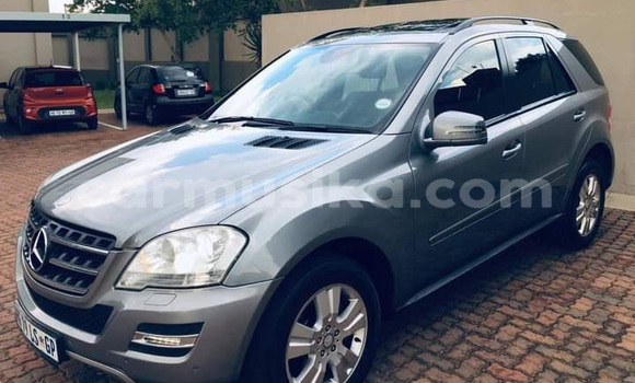 Acheter Occasion Voiture Mercedes-Benz C-Classe Autre à Beitbridge, Matabeleland South Acheter Occasion Voiture Mercedes-Benz C-Classe Autre à Beitbridge, Matabeleland South