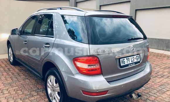 Acheter Occasion Voiture Mercedes-Benz C-Classe Autre à Beitbridge, Matabeleland South Acheter Occasion Voiture Mercedes-Benz C-Classe Autre à Beitbridge, Matabeleland South