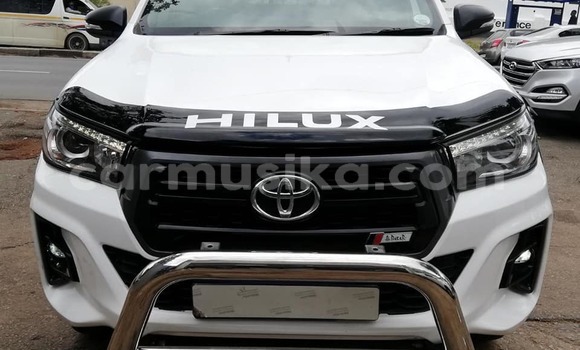 Acheter Occasion Voiture Toyota Hilux Blanc à Beitbridge, Matabeleland South Acheter Occasion Voiture Toyota Hilux Blanc à Beitbridge, Matabeleland South