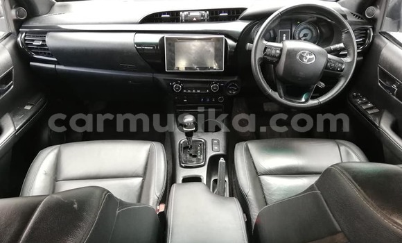 Acheter Occasion Voiture Toyota Hilux Blanc à Beitbridge, Matabeleland South Acheter Occasion Voiture Toyota Hilux Blanc à Beitbridge, Matabeleland South