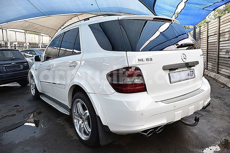 Big with watermark mercedes benz glc 250d matabeleland south beitbridge 21154