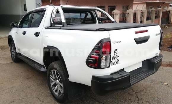 Tenga Tsaru Toyota Hilux Chena Mota in Beitbridge in Matabeleland South Tenga Tsaru Toyota Hilux Chena Mota in Beitbridge in Matabeleland South