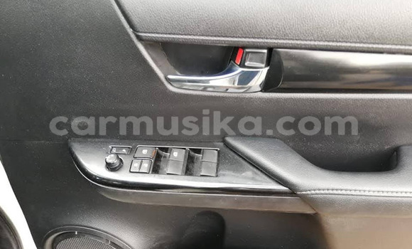 Tenga Tsaru Toyota Hilux Chena Mota in Beitbridge in Matabeleland South Tenga Tsaru Toyota Hilux Chena Mota in Beitbridge in Matabeleland South