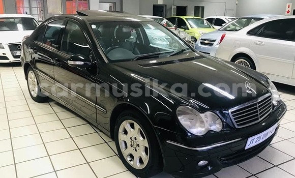 Acheter Occasion Voiture Mercedes-Benz C-Classe Noir à Beitbridge, Matabeleland South