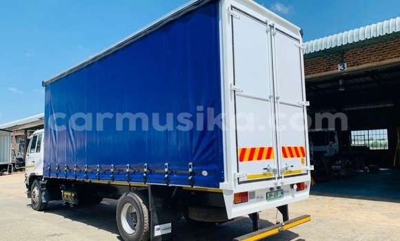 Buy Used Nissan UD White Truck in Beitbridge in Matabeleland South Buy Used Nissan UD White Truck in Beitbridge in Matabeleland South