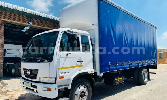 Buy Used Nissan UD White Truck in Beitbridge in Matabeleland South Buy Used Nissan UD White Truck in Beitbridge in Matabeleland South
