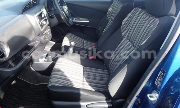 Acheter Occasion Voiture Toyota Vitz Bleu à Beitbridge, Matabeleland South Acheter Occasion Voiture Toyota Vitz Bleu à Beitbridge, Matabeleland South