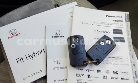 Nunua Ilio tumika Honda Fit Kijani Gari ndani ya Beitbridge nchini Matabeleland Kusini Nunua Ilio tumika Honda Fit Kijani Gari ndani ya Beitbridge nchini Matabeleland Kusini